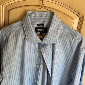 Men’s dress shirt, practically still new